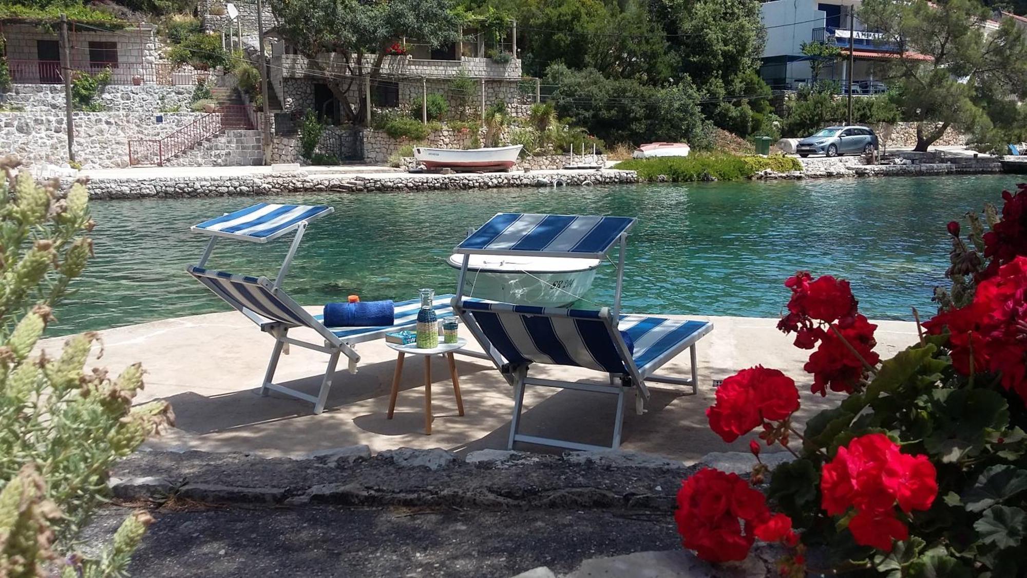 Apartment Nadine Mljet Mit Meerblick Okuklje Exterior photo